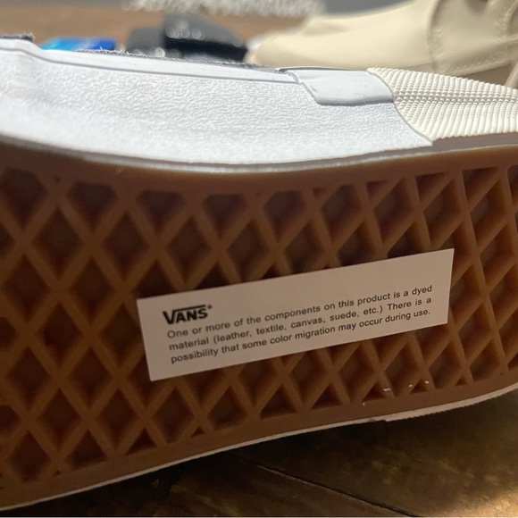 Vans sk8- hi reconstruct sneakers NWT - Picture 3 of 6